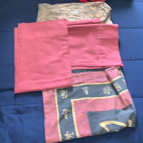 Queen Size bed sheets - Picture 7 of 7